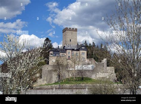 Kerpen Castle (Eifel) .